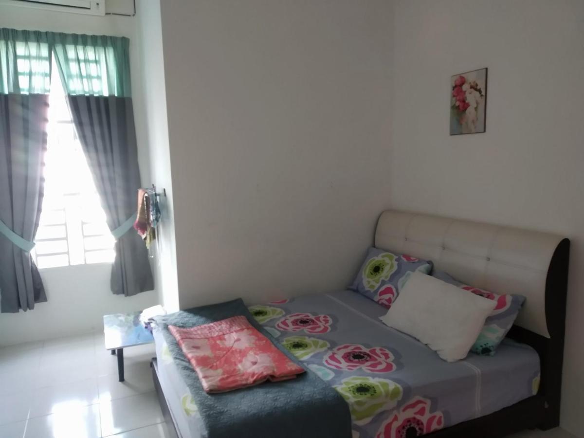Fathullah'S Homestay 알로르세타르 외부 사진